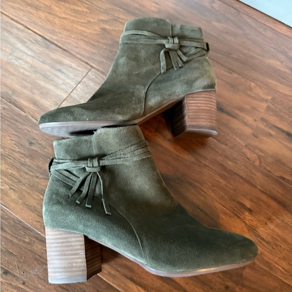 Olive Green Jenna Suede Ankle Boots by Violet & Red-Size 8M - Picture 5 of 12